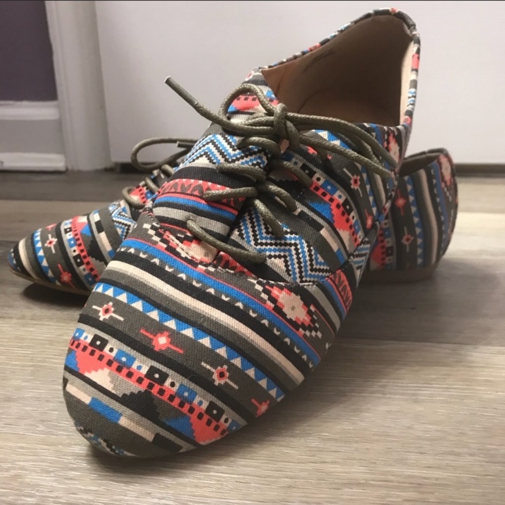 Patterned Oxford Flats, fun shoes, new 7.5